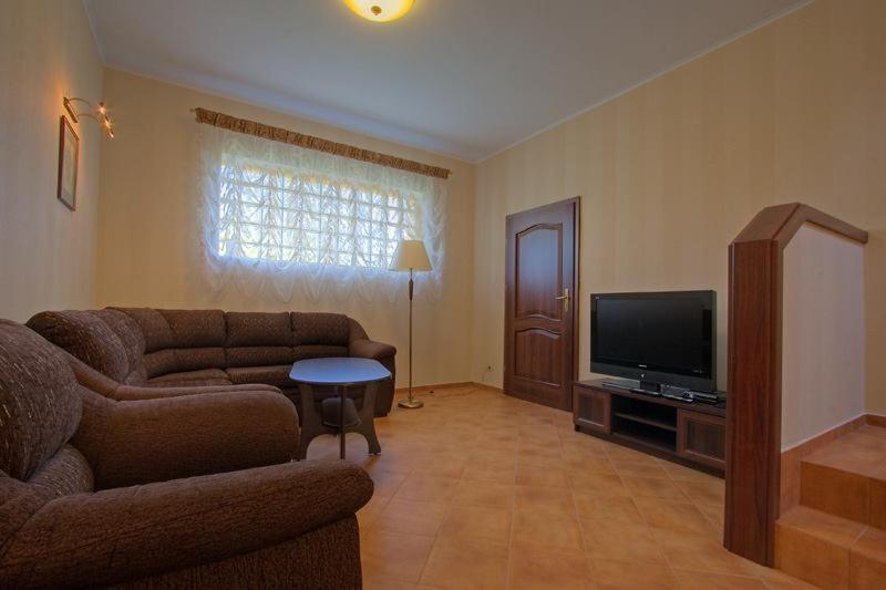 Отель Przy Debach Старгард-Щециньски Экстерьер фото